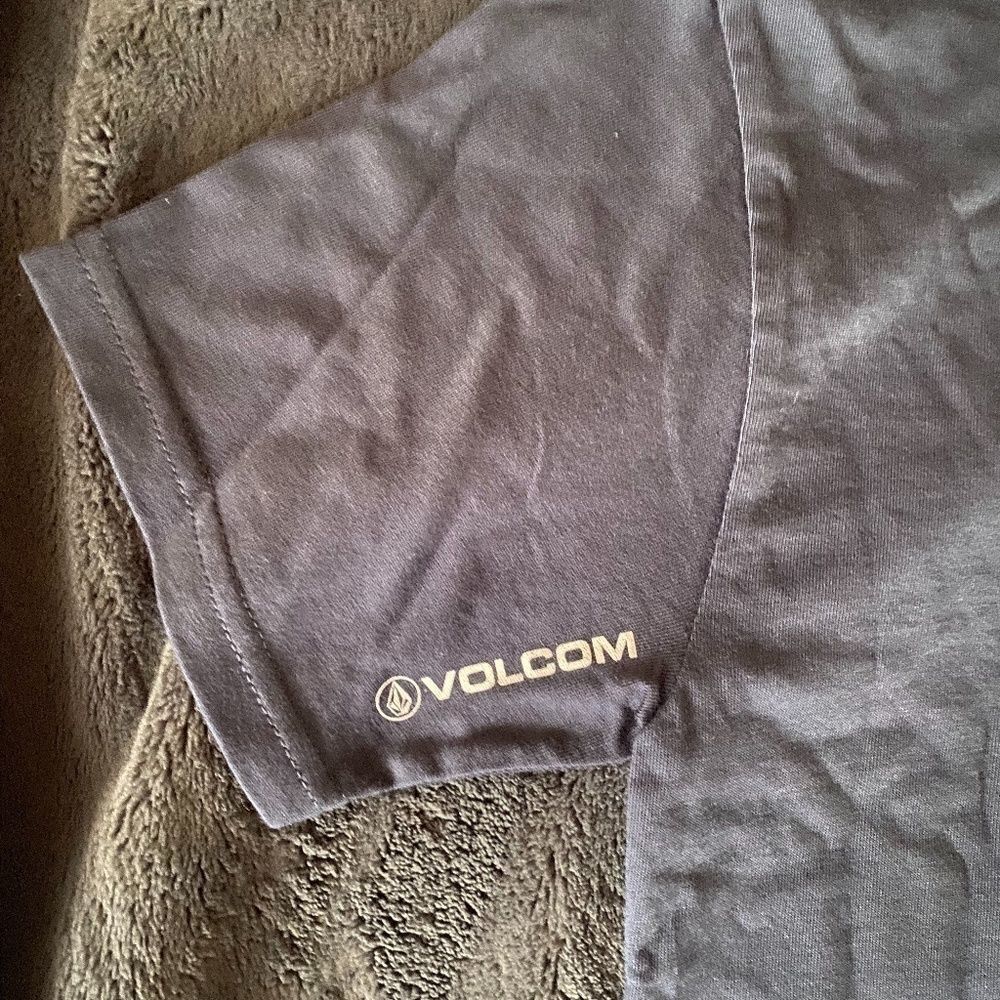 VOLCOM BOYS TSHIRT SIZE 14-LARGE - Picture 4 of 4